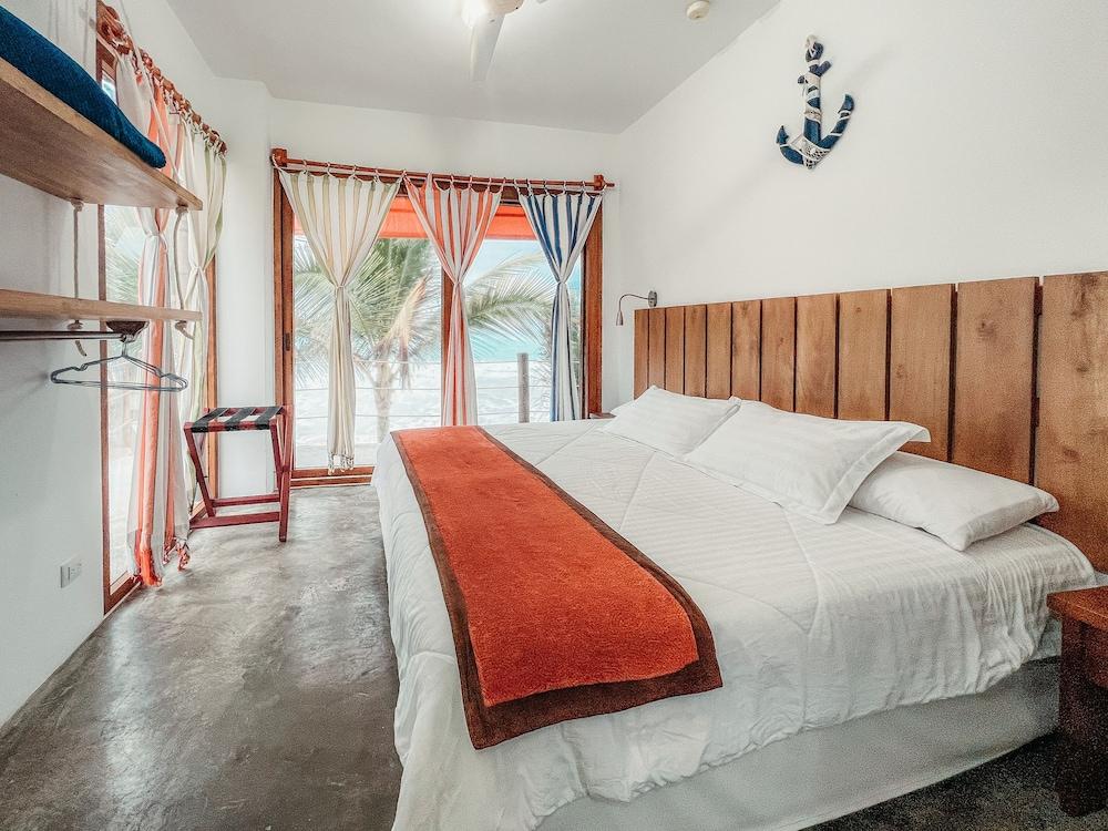 Mi Playa Galapagos Beachfront