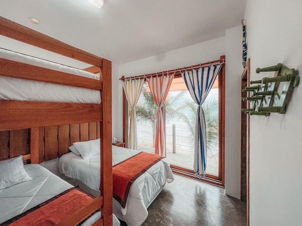 Mi Playa Galapagos Beachfront