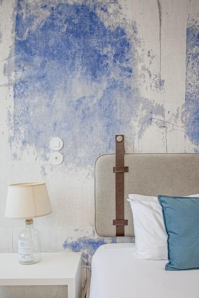 Modern Coastline Apartment