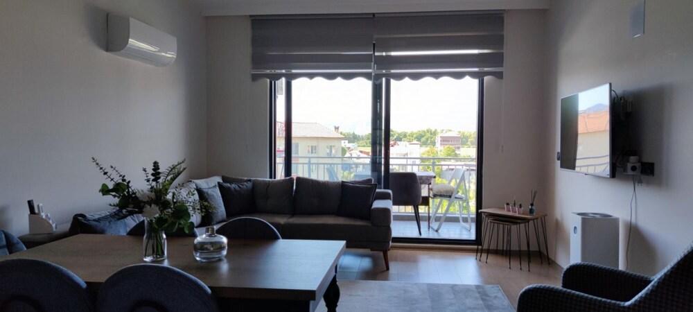 Flat With Shared Pool and Balcony in Dalaman
