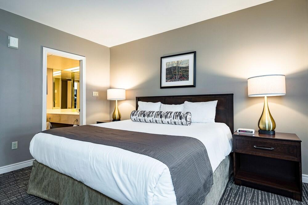 Horseshoe Valley Condos