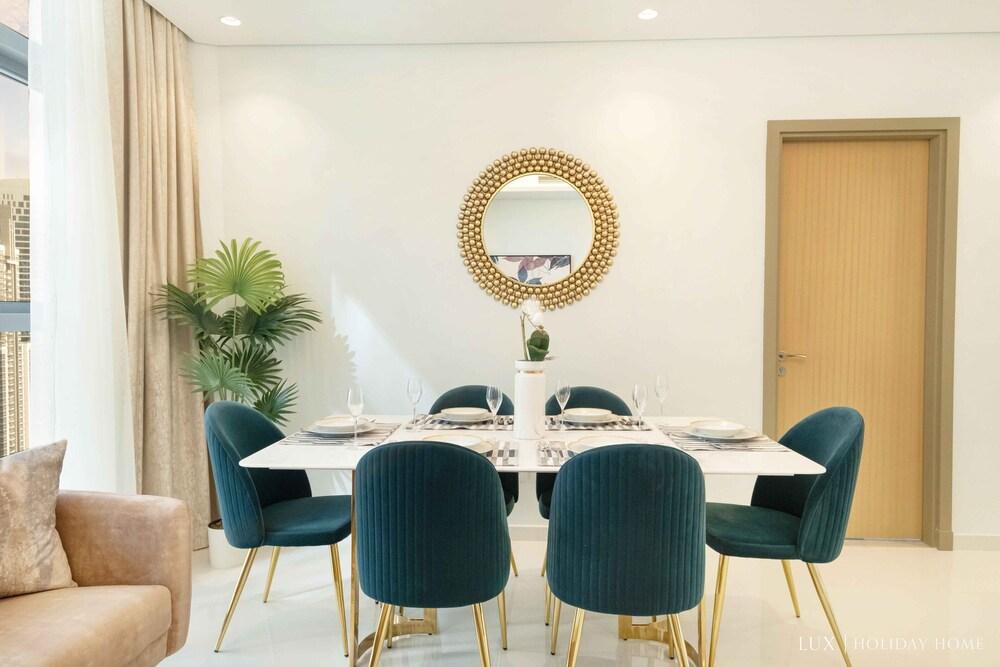 LUX The Paramount Sea View Suite