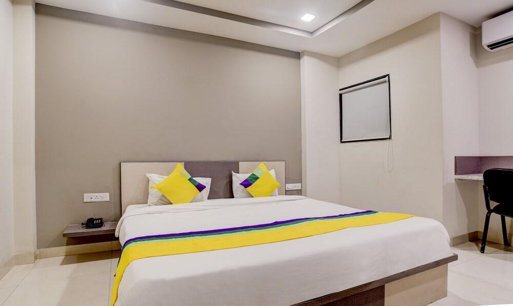 Itsy By Treebo - Urban Elite