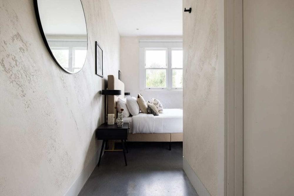 The Camden Arms - Bright and Charming 2bdr Flat