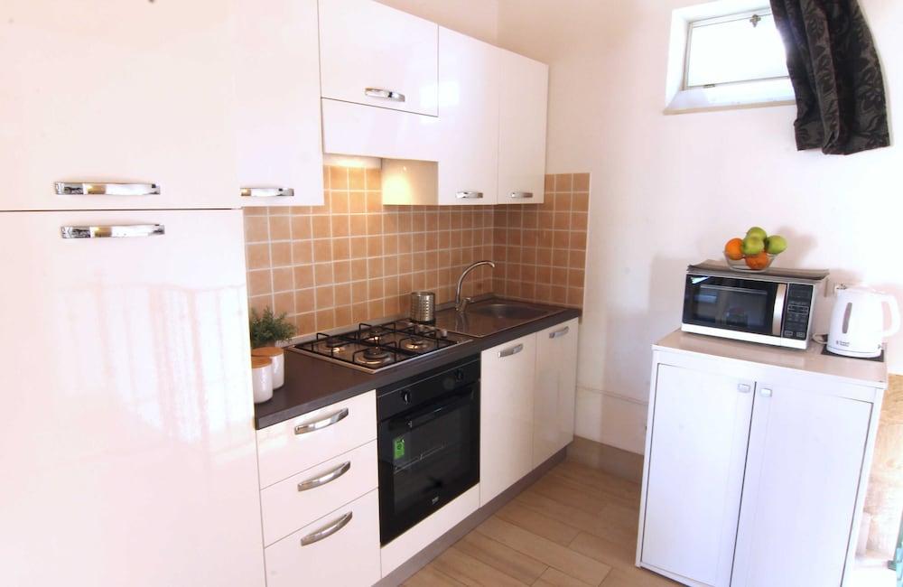 Baroque Apartments - Casa al Teatro