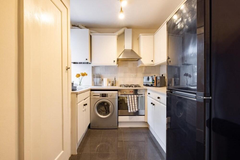 The Ealing Secret - Adorable 1bdr Flat With Balcony