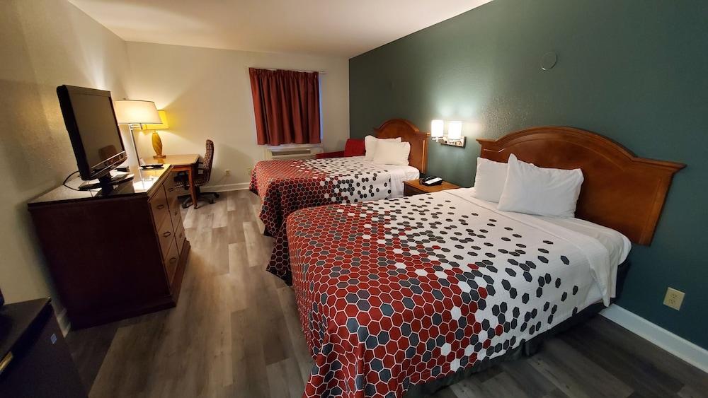 Stonewood Inn & Suites Carrollton - Smithfield