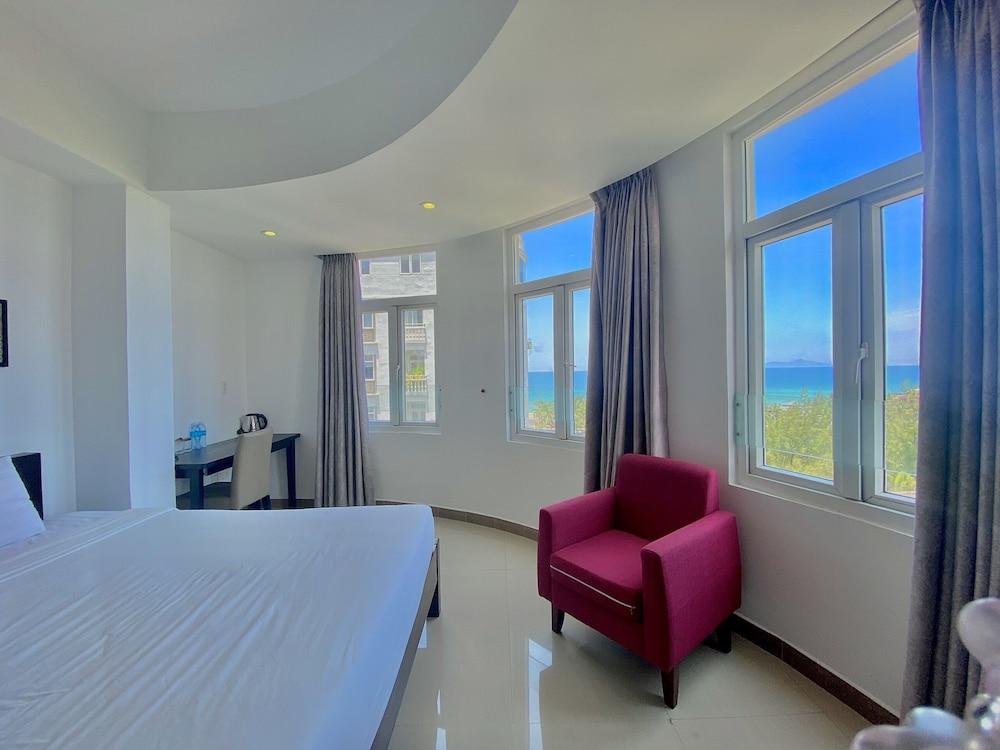 Queen Palace Hotel Da Nang