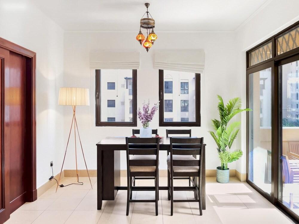 Gorgeous 1-br Downtown Dubai