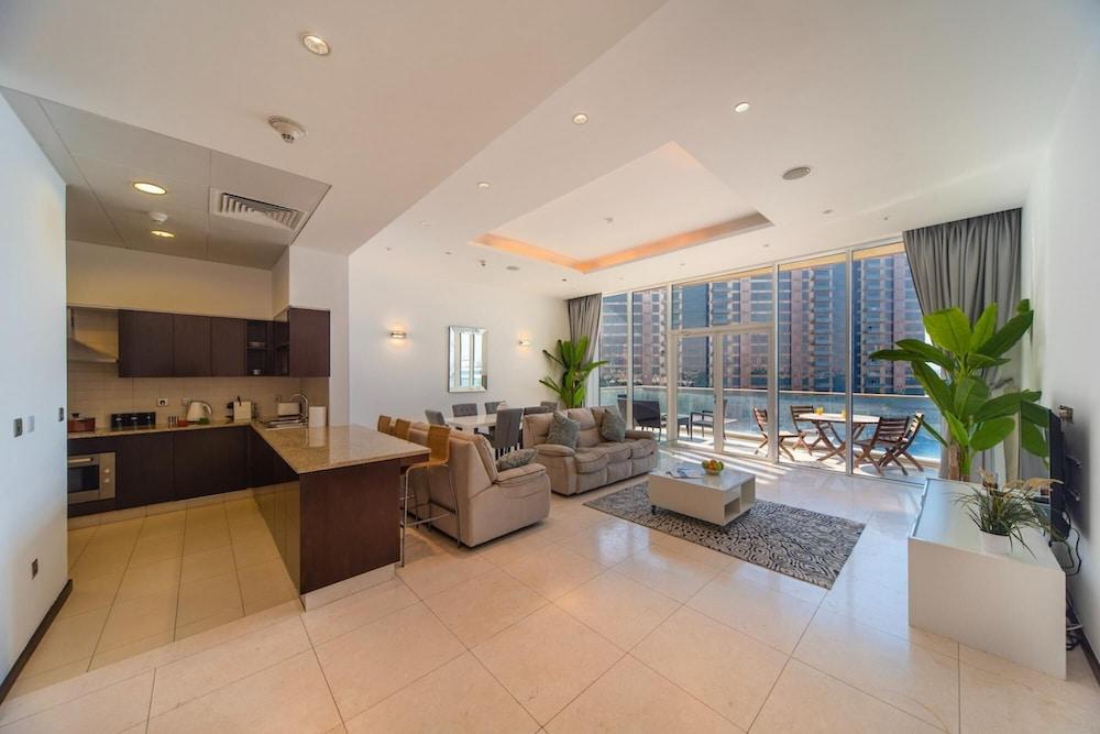 Pvt Beach Andaaz Residence