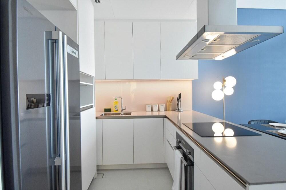 Private Beach Address JBR