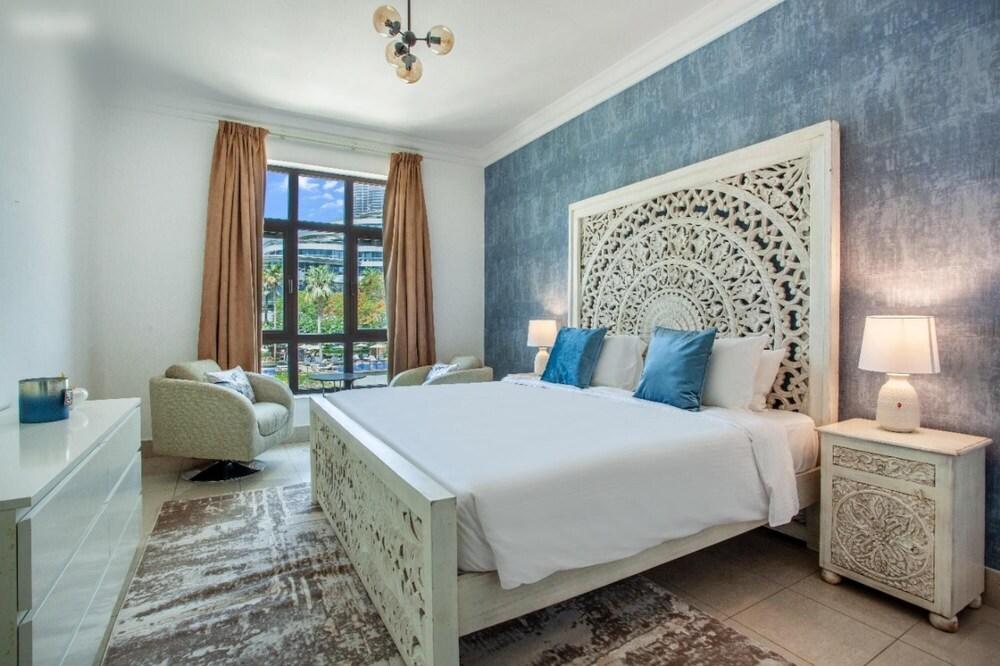 Traditional Meets Modern in Downtown