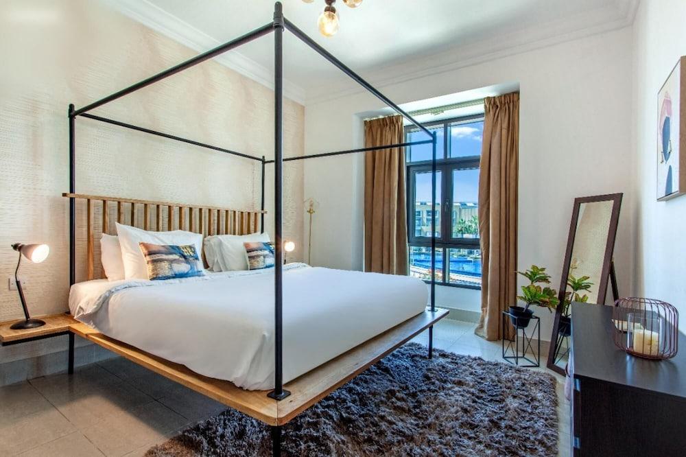 Traditional Meets Modern in Downtown