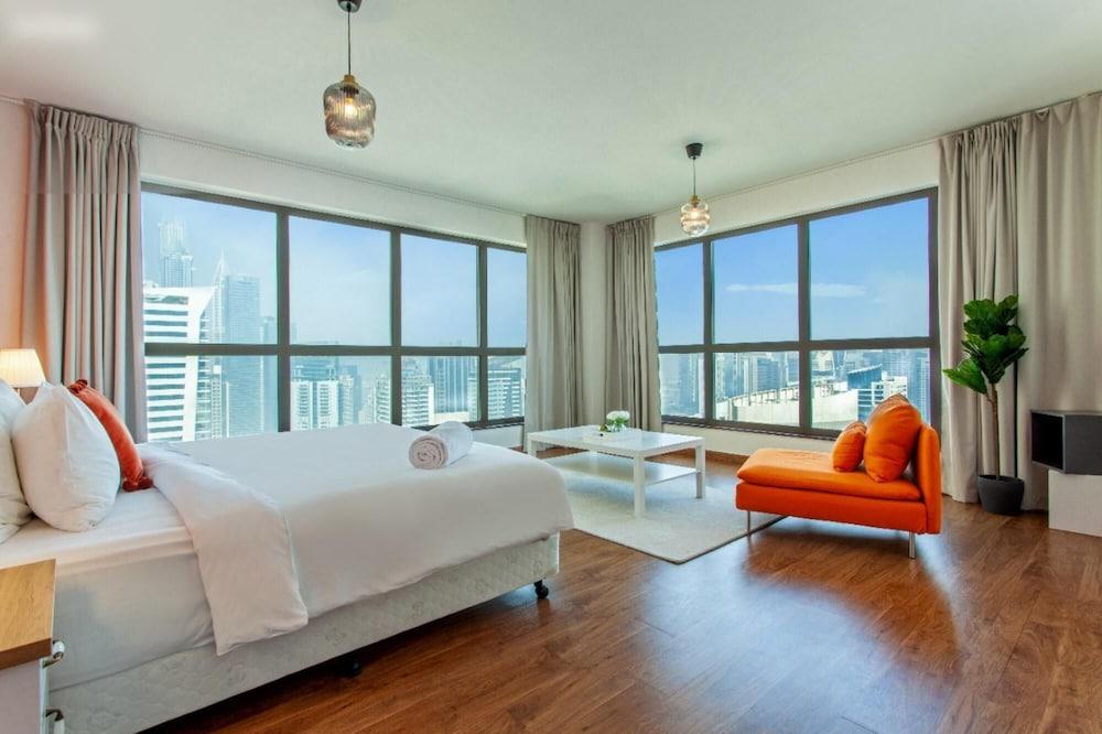JBR Beach Front 4 Bed High Floor