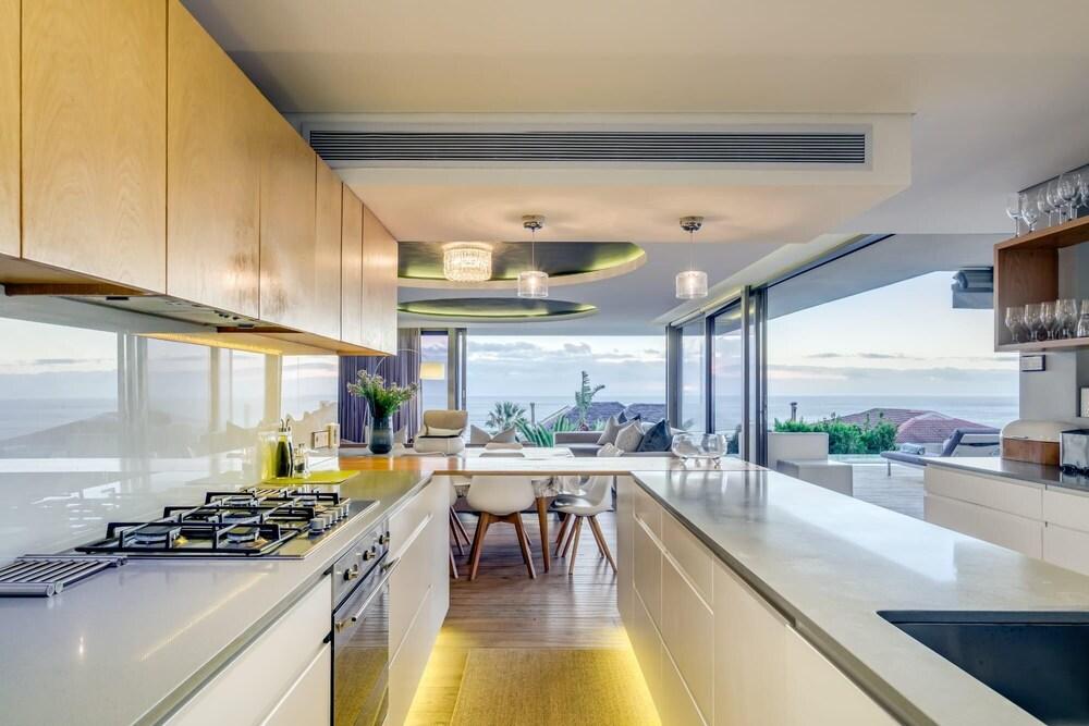 Incredible Camps Bay Villa With Five Bedrooms and Private Pool The Cheviots