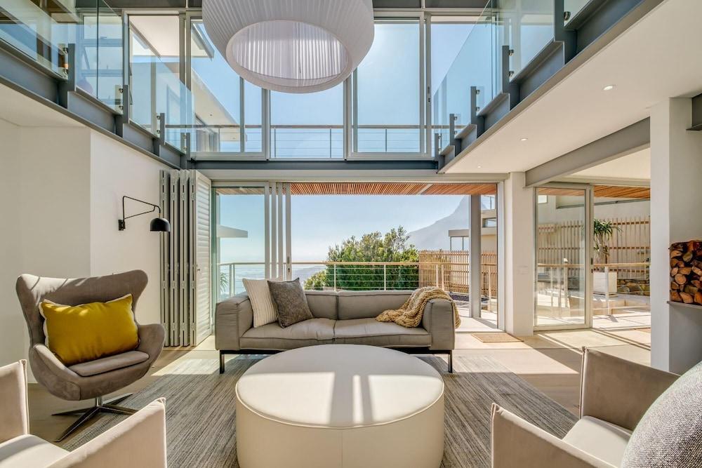 Multi-level Camps Bay Villa With Magestic Ocean Views Mavambo