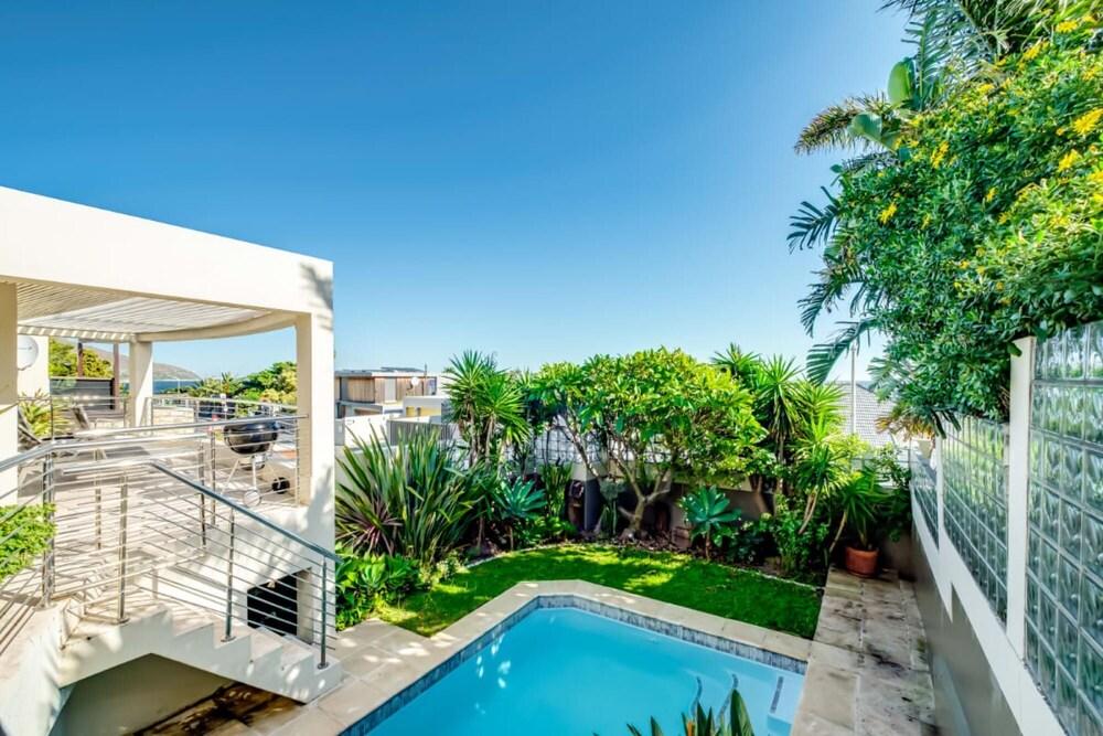 Bakoven Blue in Cape Town