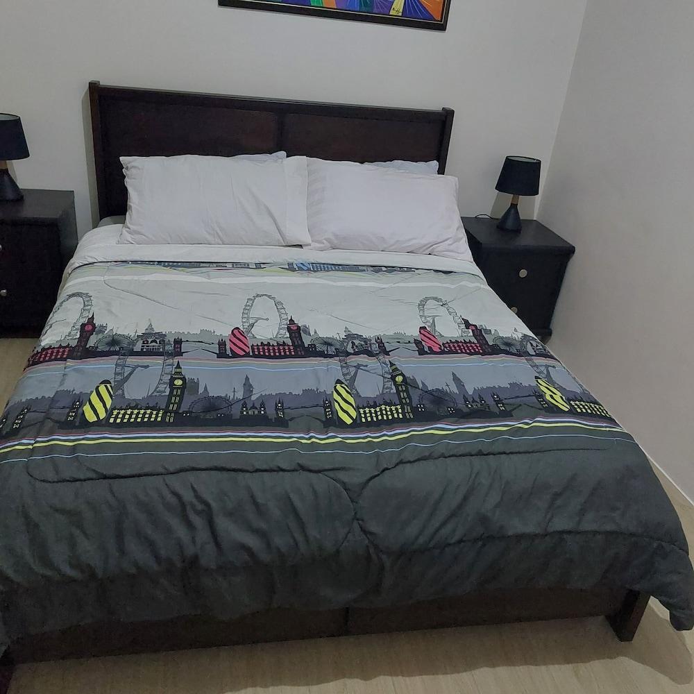 HENRY & ADICHE  EMPERADOR BUILDING