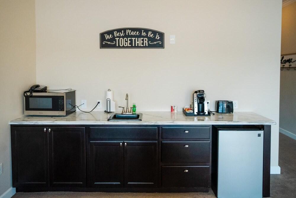 1 Bedroom Lake View Villa - Unit 202