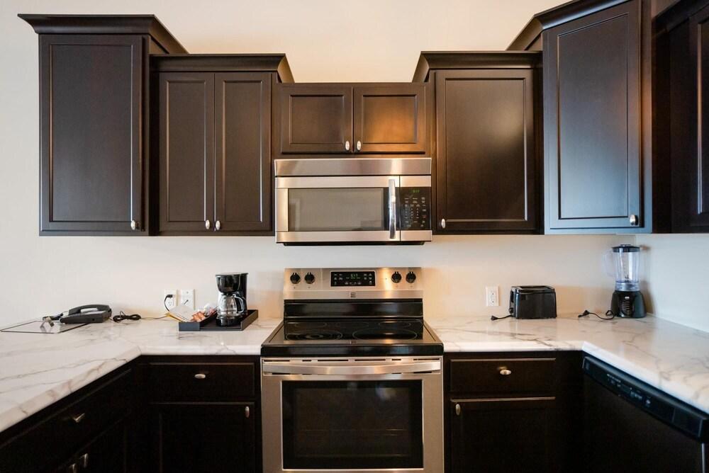 2 Bedroom Lake View Villa - Unit 301