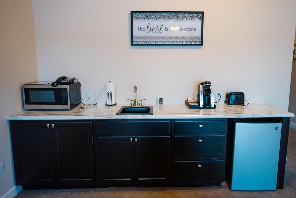 1 Bedroom Lake View Villa - Unit 306