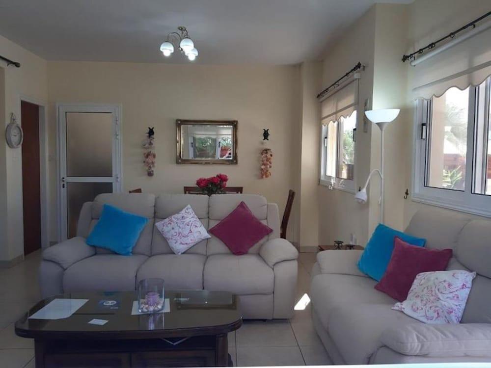 Carolyn Villa , Ayia Napa