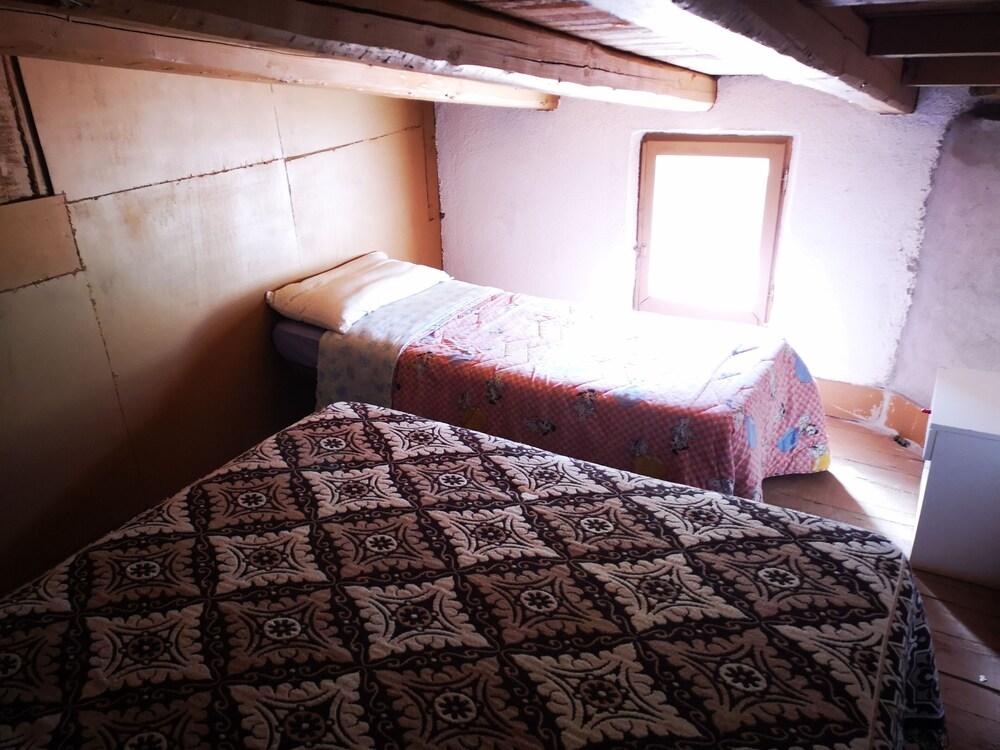 1st Private Room in the Attic With Shared Bathroom use