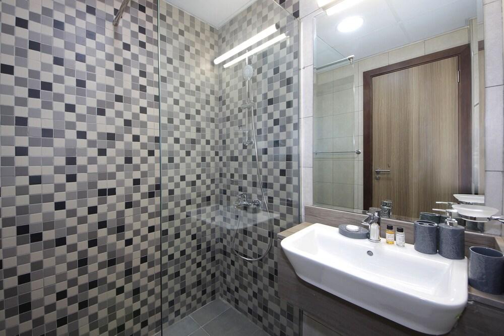 Studio Apartment in Azizi Samia