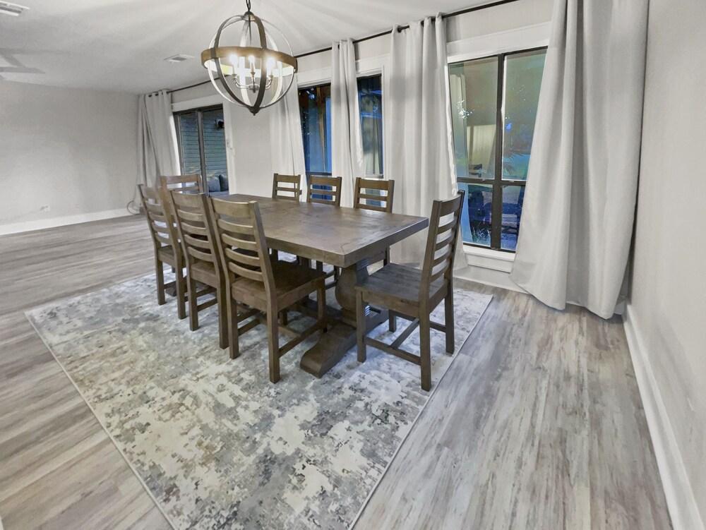 Linkside 3 Bedroom Townhouse by RedAwning