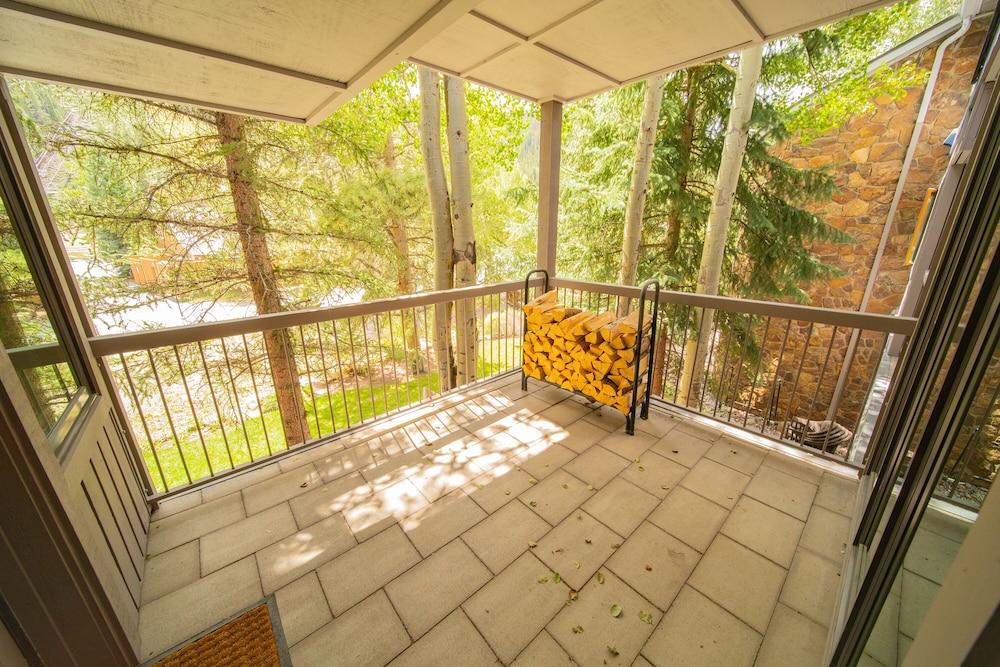 Chateaux Dumont 2717