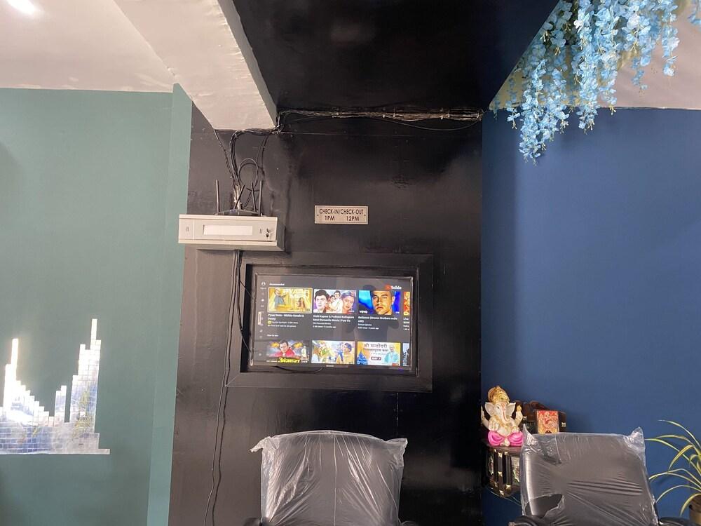 Pause LAVISH Living Gurgaon