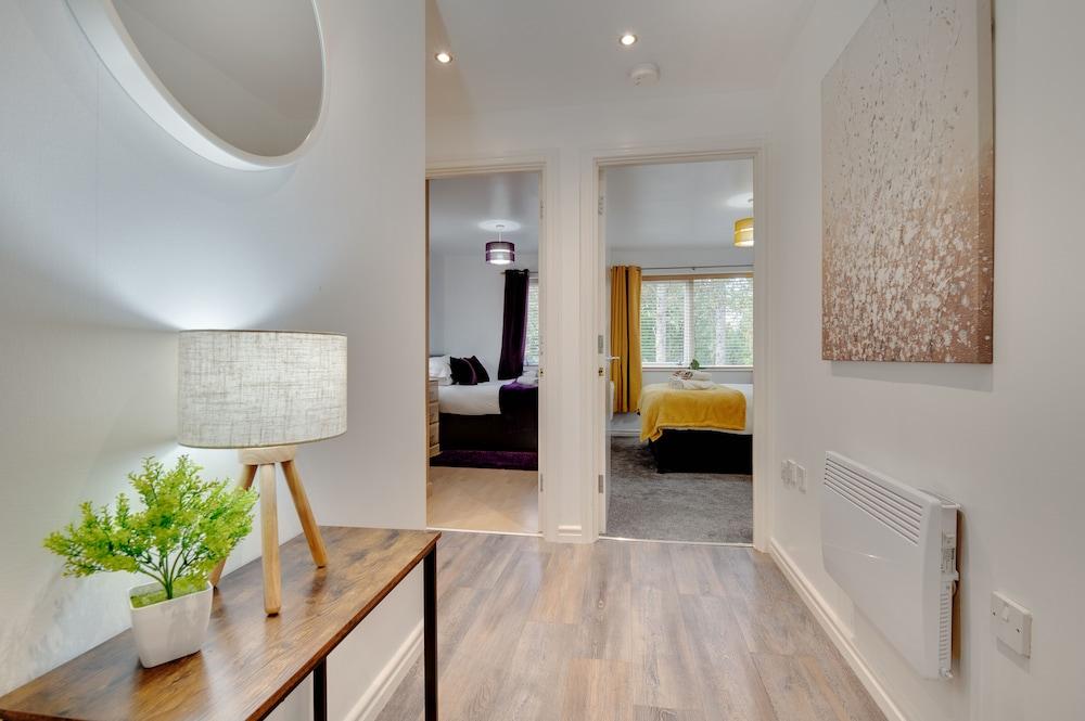 Week2Week Gosforth apartment w balcony