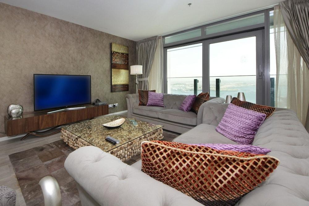 1 Bedroom Apartment in D1 Tower