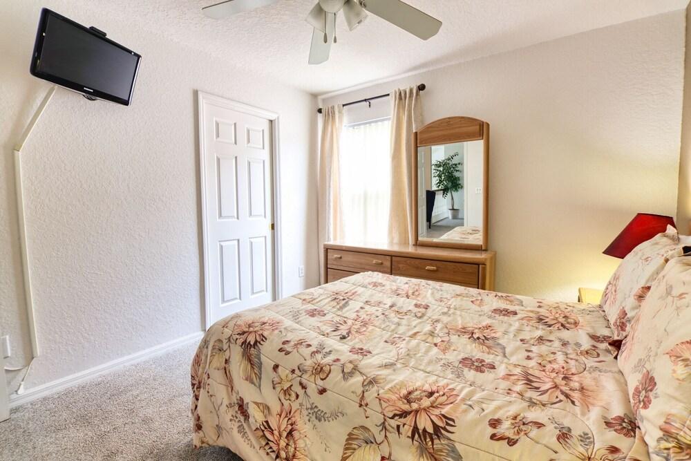 Ian's Serene Golf View Abode at Highlands Reserve