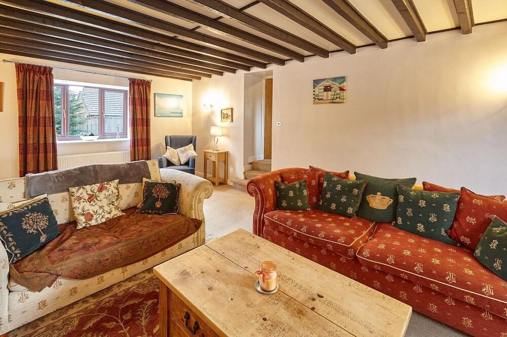 Host Stay Larpool Mews Holiday Home