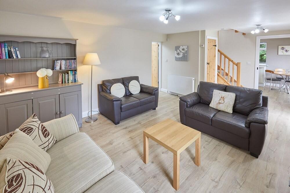 Host Stay Holly Brook Barn