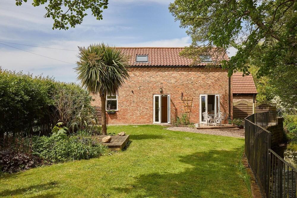 Host Stay Holly Brook Barn