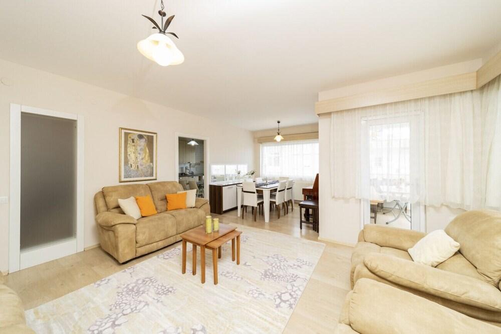 Amazing Flat Close to Konyaalti Beach