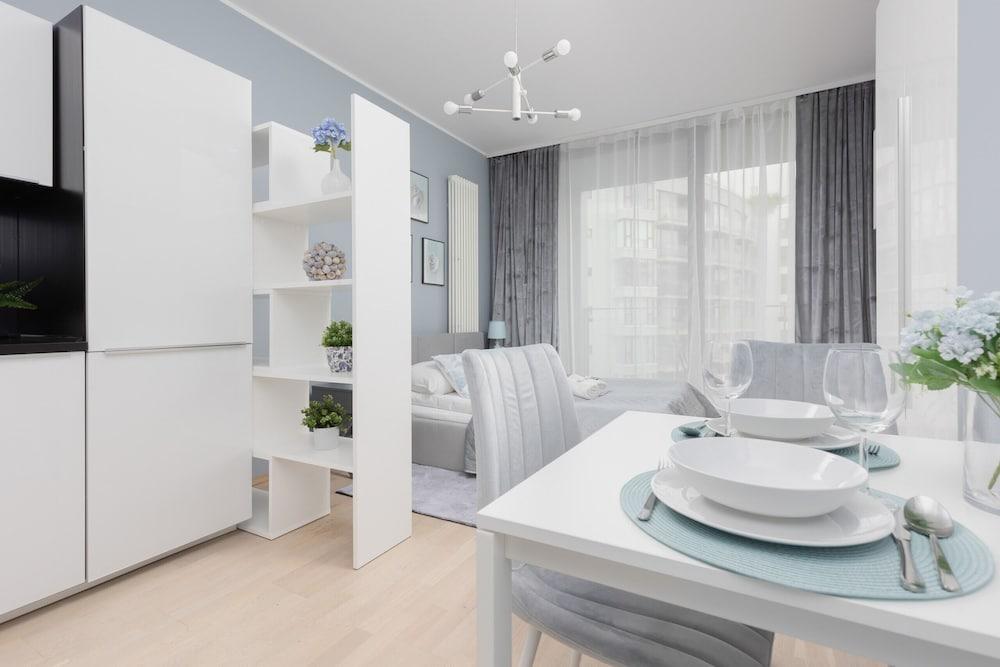 Studio Warsaw Grójecka by Renters