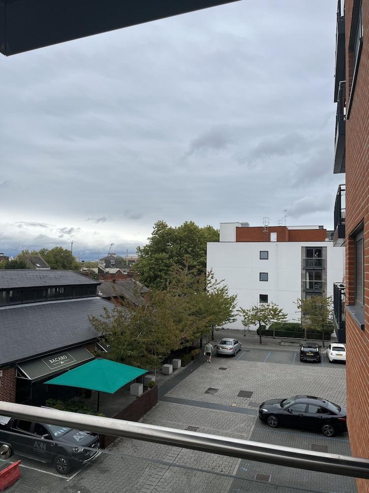 Remarkable 2-bed Apartment in Southampton