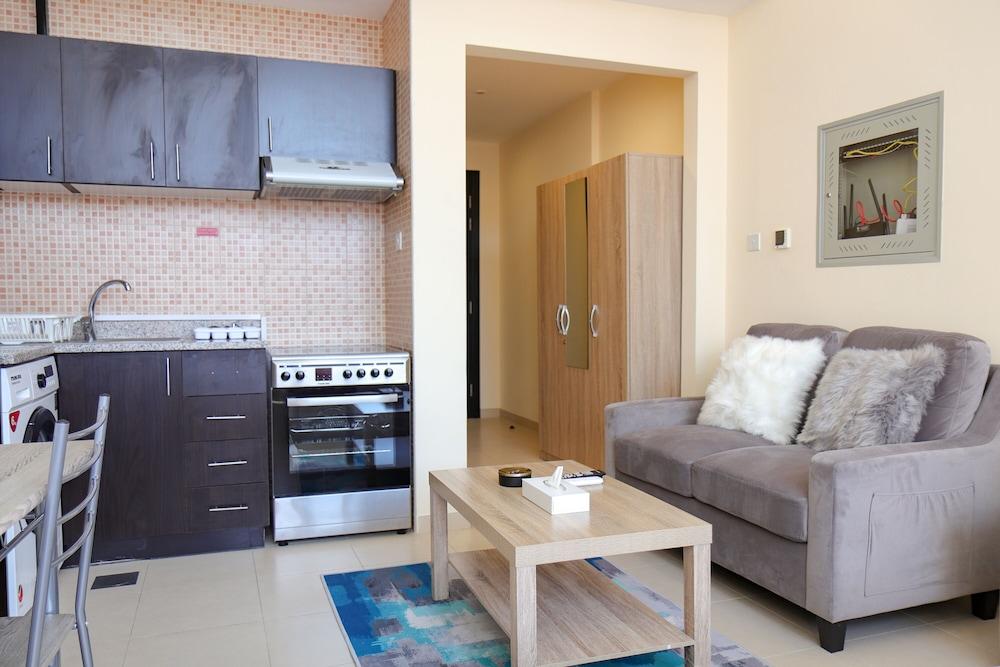 Studio Apartment in Silicon Gates 4