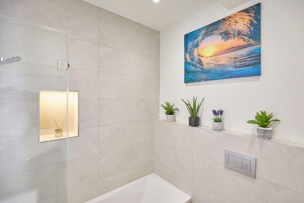 Host Stay Market View