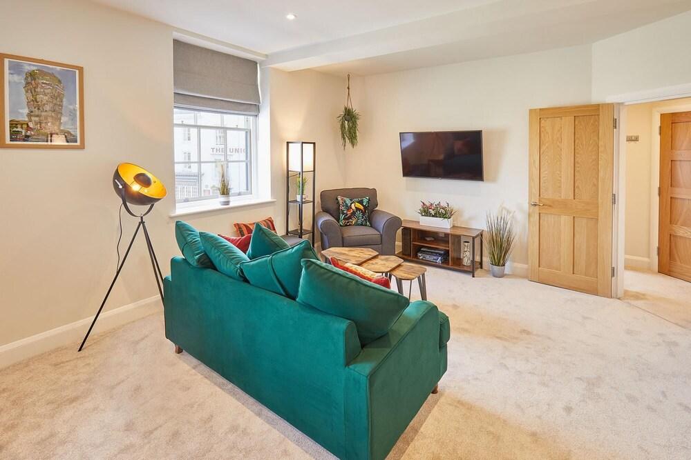 Host Stay Market View