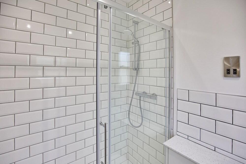 Host Stay Old Stone Cottage