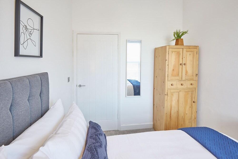 Host Stay Marshlands