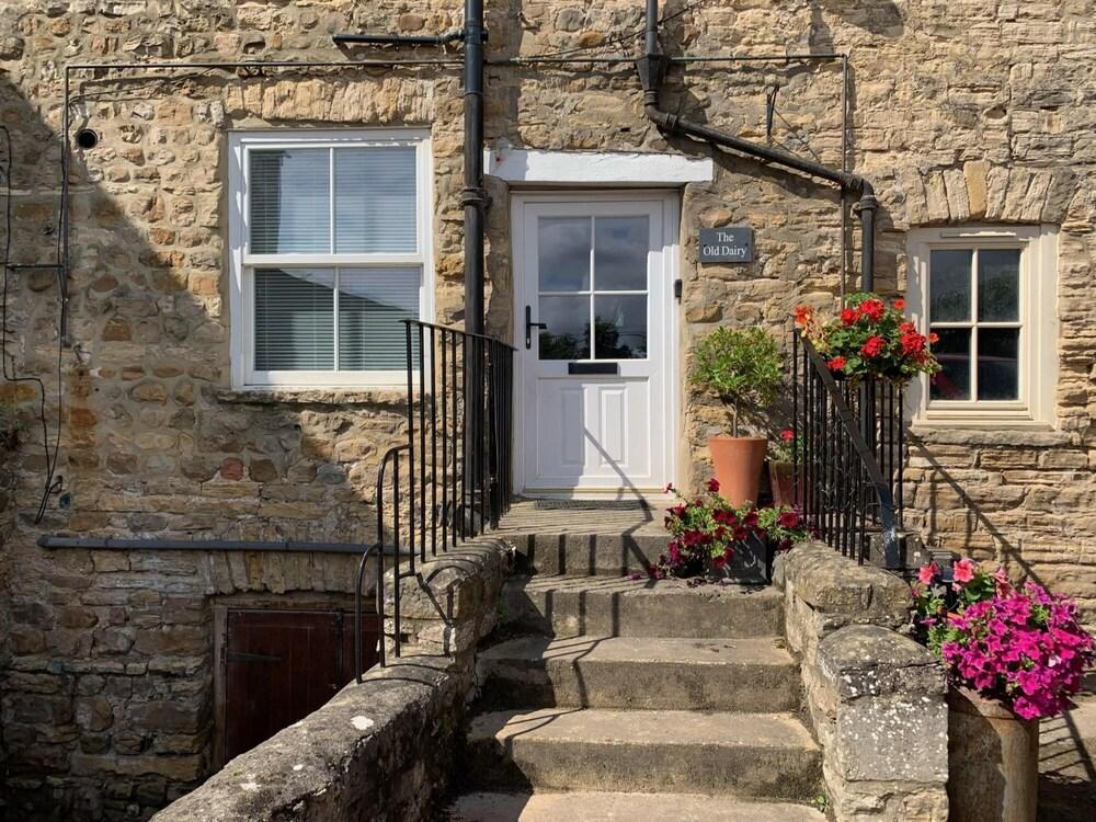 Host Stay The Old Dairy