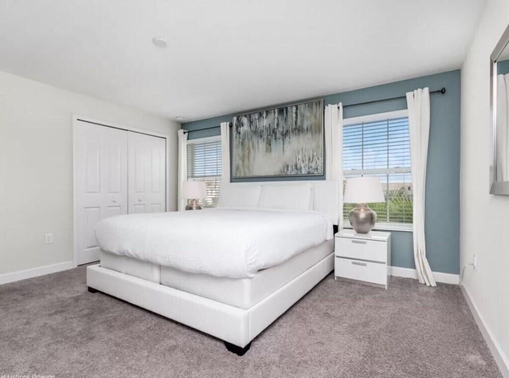 Upscale Champions Gate Townhome - 4 Bed