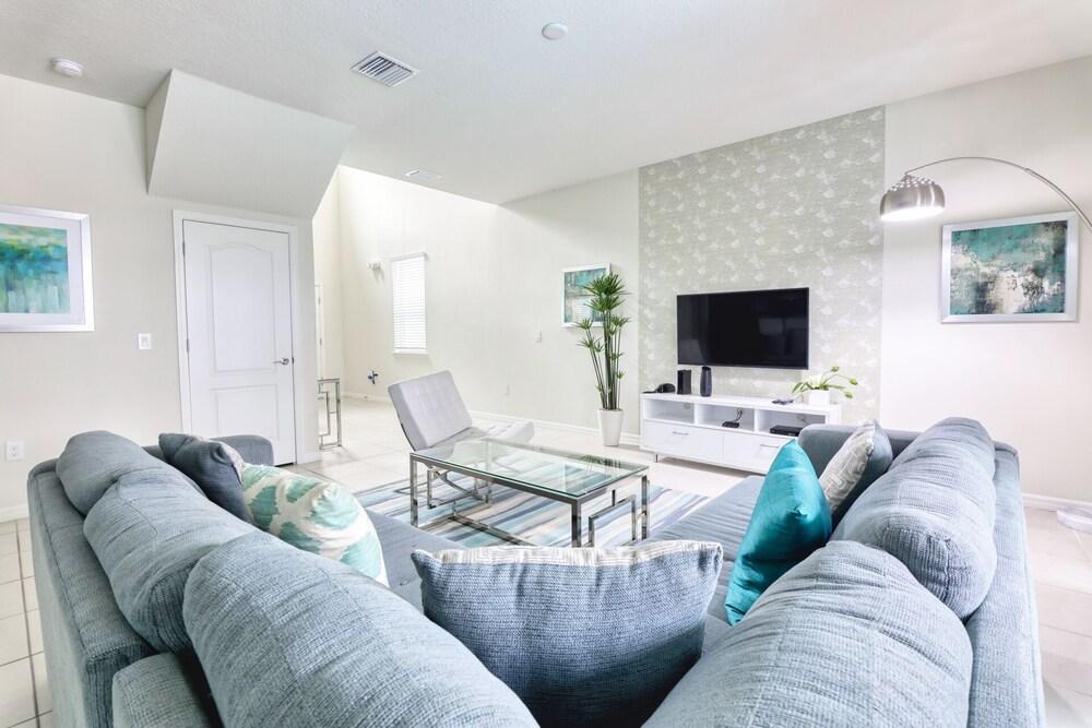 Vikram s Stylish Windsor at Westside Home