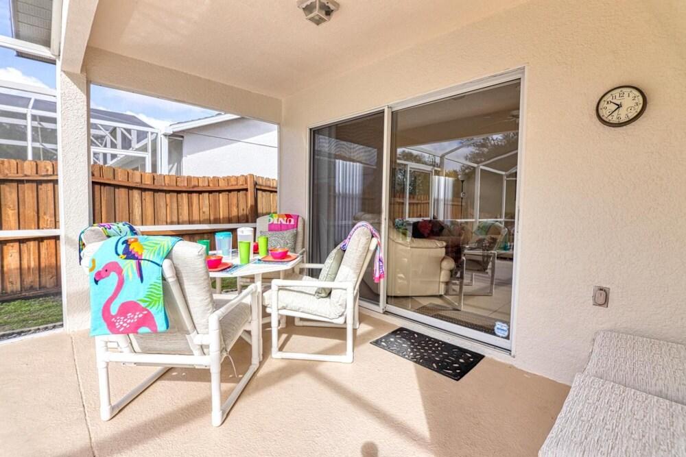 Arler House - Amazing 4 Bed 3 Bath - Private Pool