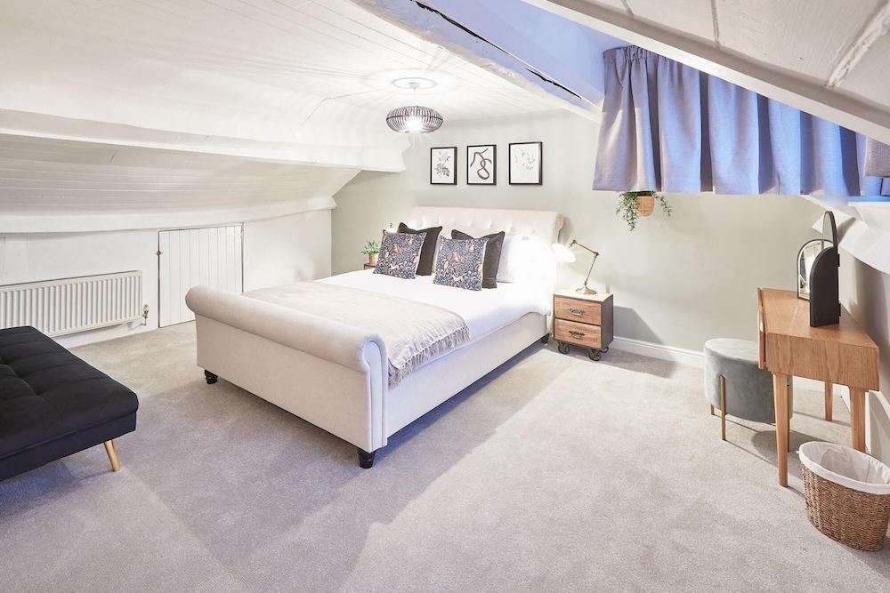 Host Stay Sleepers No 8